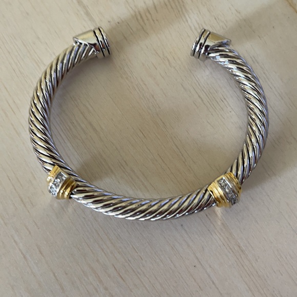 Pair Of Two-Toned Cable Style Bangles - Picture 7 of 9
